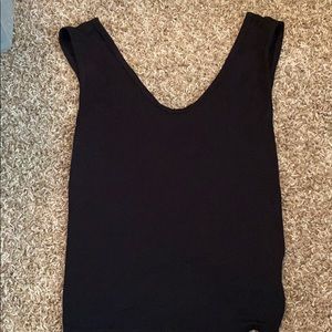 Black tank crop top